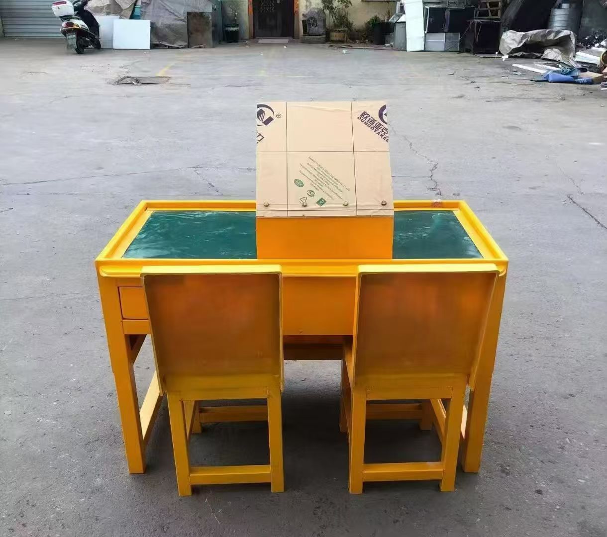 高昌防静电导通桌井下煤矿火工品发放桌：危险品流转的安全守护者